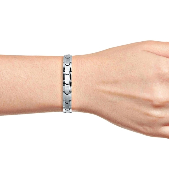 Magnetic by Design ✦ Hematite Bracelet ✦ 12. CTW Magnetic Healing Jewelry NWT - Picture 1 of 10